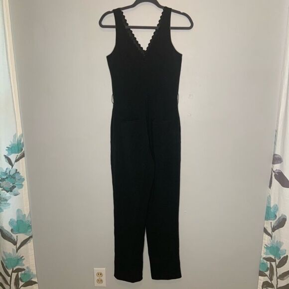 Jigsaw black v neck scallop jumpsuit - Picture 2 of 8